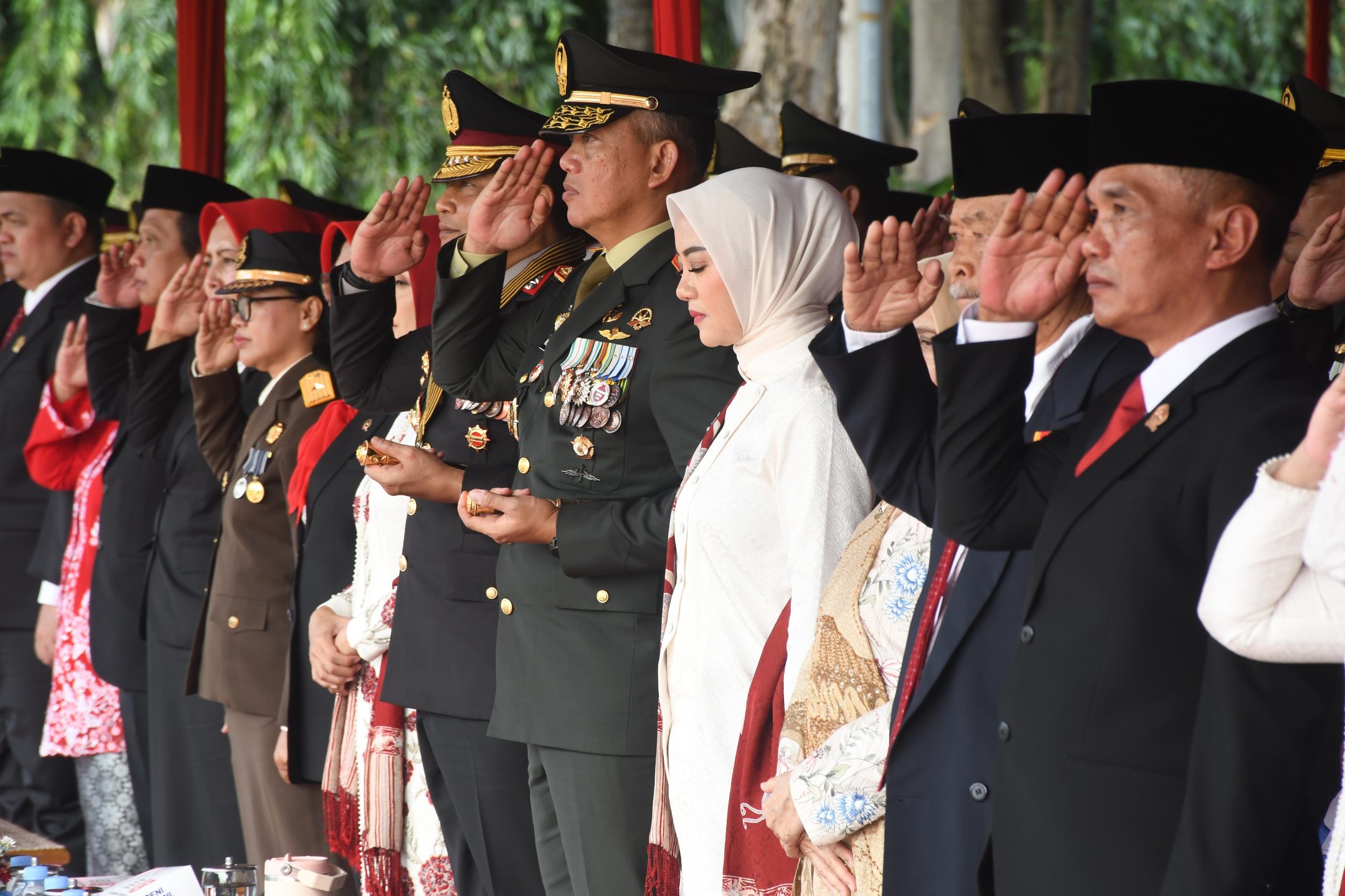 Semangat Kemerdekaan Bergema di Simpang Lima, Ketua Persit Kartika Chandra Kirana Daerah IV/Diponegoro Turut Menjadi Saksi